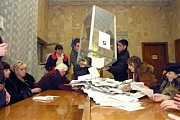  Кульминационный момент — бюллетени на стол! 137-й территориальный округ, участок № 37