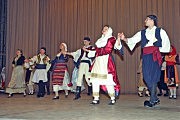 Ансамбль «Неотис» исполняет попурри из народных танцев Греции