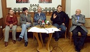 Творческая группа постановщиков спектакля «Капитаны песка» на пресс-конференци