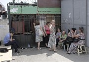 Предприниматели за забором. Милиция скучает