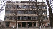 Заброшенное здание бывшей швейной фабрики
