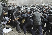«Титушки» идут в атаку!