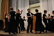 Оперные сюжеты требуют от артистов умения танцевать вальс