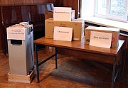 Медицинские приборы, приобретенные дипломатами для одесских детей