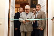 Ректор ОНУ Игорь Коваль открывает музей истории университета