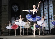 Финал в исполнении балерин-старшеклассниц