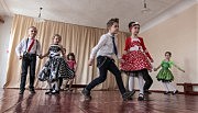 Даже танцевальные движения должны быть полезны для осанки