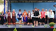 Наталья Крупица поздравляет сельчан