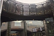 Тот самый банер на одном из зданий Европарламента