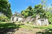 В парке санатория им. Чкалова встречаются заброшенные места