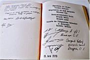 Золотая книга почетных гостей города