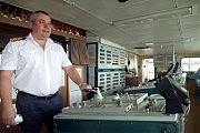 Что бы ни случилось на судне, в любое время дня и ночи и при любых обстоятельствах ответственность за все несет капитан парома Максим Бормотов