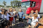 Водителя ТИРа зовут Сергей, скоро, благодаря паромному сообщению, он продолжит путь дорогами Евросоюза