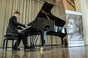 Второе место и спецприз имени Гедеона Лейзеровича — Саша Лучков (Кировоград)