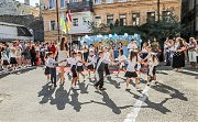 ...и первый их школьный праздник