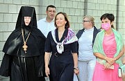 Настоятельница Свято-Архангело-Михайловского женского монастыря игуменья Серафима и Марина Лазебная