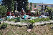 Доты возле школы