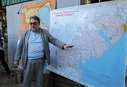 Олег Чижик, заместитель начальника Бассейнового управления водных ресурсов рек Причерноморья и Нижнего Дуная, дает пояснения