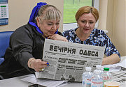 Тетяна Подерська та Ірина Бірюкова зі свіжим номером «Вечірки»
