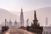 Світанок на Старому мосту. Фото: Tobias Schwerdt